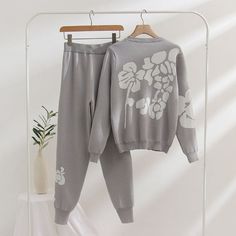 Casual Flower Printed Knitted Two-Piece Set For Women Gray One Size Casual White Knit Sets, Knit Long Sleeve Sets For Spring, Casual Gray Sets For Spring, Spring Casual Knit Sets, Casual Spring Knit Sets, Casual Knit Sets For Spring, Sweater Sets, Knitted Trousers, Knit Two Piece Set