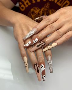 acrylic nails inspiration fall Trendy Fall Nail Designs, Halloween Press On Nails, Chrome Nails Designs, Nail Art Pictures, Acrylic Nail Set, Fall Acrylic Nails, Nail Art Wedding, Halloween Nail Designs, Fall Nail Art