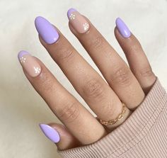 nail designs cute fall Acrylic Nail Colors, Nude Baddie Nails, April Nails Ideas, August Nails, Pastel Nails Designs, Purple Acrylic Nails, Simple Gel Nails, Flower Nail, Flower Nail Art