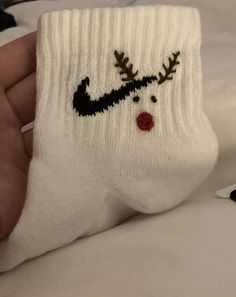 How To Embroider Socks, Embroidered Socks Nike, Socks Embroidery Diy, Embroidery Nike Socks, Nike Socks Diy