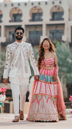 Haldi Outfits For Bride, Best Wedding Suits For Men, Wedding Matching Outfits, Indian Wedding Suits Men, Haldi Ceremony Outfit, Best Wedding Suits