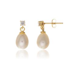 These glamorous pearl drop earrings really make an outfit. Attached to a small but by no means less dazzling Cubic Zirconia gemstone stud, giving these classic earrings a contemporary twist that everyone needs. No one will know they are not diamonds. Set in the purest 18ct Yellow Gold Vermeil with a classic post and butterfly fitting for optimum security. If you’re looking for that ‘spot-on’ look, pair with our matching Drayton Pendant. We love every piece of Auree Jewellery and each new owner h Pure Soap, Gold Vermeil Jewelry, Classic Earrings, Oval Earring, Sell Gold, Vermeil Jewelry, Gemstone Studs, Gold Drop Earrings, Online Earrings