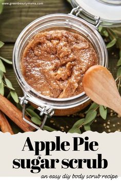 Learn how to whip up a cozy DIY apple pie body scrub with honey! This homemade sugar scrub recipe smells just like autumn and leaves your skin smooth and glowing. Fall Body Scrub Recipe, Gingerbread Body Scrub, Diy Apple Pie, Sugar Scrub Favors, Sugar Scrub Homemade Recipe, Homemade Scrubs, Honey Sugar Scrub, Homemade Sugar Scrub