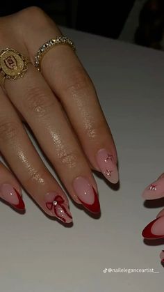 Christmas nails Red Acrylic Almond Nails, Almond Nails Holiday, Hawaiian Flower Nails, Acrylic Almond Nails, Red Almond, Nails Holiday, Red Christmas Nails, Red Acrylic Nails, Gel Mani