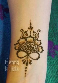 henna tattoo designs on the foot