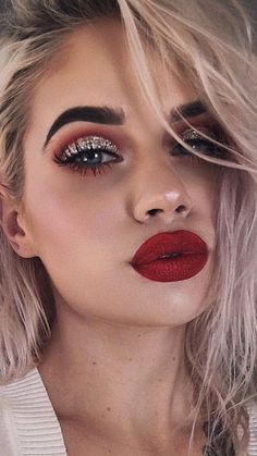 Lipstick Burgundy, Wine Lipstick, Best Eyeshadow Palette, Christmas Makeup Look, Holiday Makeup Looks, Prom Makeup Looks, Red Lip Makeup, Red Makeup, Lipstick Red