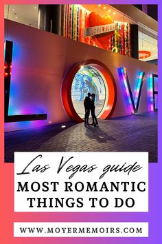 kissing couple under the LOVE sign in Las Vegas during a romantic Las Vegas trip Romantic Things To Do In Vegas, Las Vegas Proposal, Vegas Date Night, Vegas Anniversary Trip, Vegas In April, Las Vegas Romantic Things To Do In, Couples Trip To Vegas, Vegas February, Las Vegas Anniversary Trip