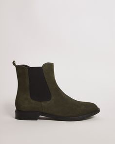 A classic chelsea boot necessary for anyone's wardrobe. Featuring a premium leather upper, elastic sides and pull tab for easy wear. Leather Chelsea Boots, Jd Williams, Simply Be, Chelsea Boot, Pull Tab, Easy Wear, Chelsea Boots, Chelsea, Leather Upper