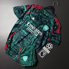 Basketball Jersey Outfit, Jersey Outfit, Football Kits, Basketball Jersey, Sports Shirts, Arsenal, Phone Wallpaper, Basketball, Football