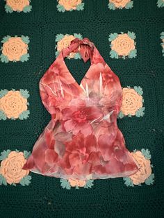 Adorable pink floral top. Brand- Charlotte Russe. Size- small. Halter tie closure, pretty pink pattern. Great vintage condition! Vintage Halter Top, Pink Halter Top, Pink Floral Top, Rose Brand, Fancy Nancy, Pink Pattern, Halter Tops, Pretty Pink, Floral Top