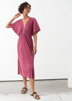 Relaxed Pleated Midi Dress - Pink - Midi dresses - & Other Stories Midi Dress Elegant, Pleated Midi Dress, Mauve Pink, Pink Midi Dress, Dress Elegant, Fashion Story, Dress Pink, Midi Dresses