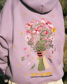 "Gift Giving" Oversized Lux Hoodie in Heather Gray – Dandy Worldwide Dandy Worldwide, Y2k Fashion Aesthetic, Flower Hoodie, Plus Size Patterns, Outfit Inspo Casual, Print Coat, Streetwear Women, Hooded Sweater, Dandy