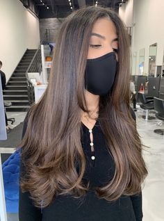 Long Hair With Light Layers And Curtain Bangs, Long Layers Haircut On Wavy Hair, Bougie Brunette Hair, Sleek Brown Hair, Long Brunette Hair With Face Framing, Farah Faucet Hair Hairstyles, Soft Subtle Layers Long Hair, Medium Length Haircut For Thick Hair Middle Part, Haircut Ideas Long Layers