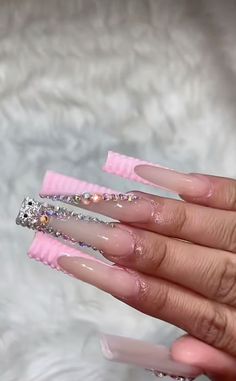 Full Bling Nails, Acrylic Toe Nails, Ombre Acrylic Nails, Girly Acrylic Nails, French Tip Acrylic Nails, Her Nails, Classy Acrylic Nails, Short Square Acrylic Nails