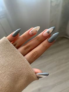 Almond Grey Nails Designs, Mate Nail Design, Almond Nails 2023, Mate Nails, Carcase Iphone, Uñas Aesthetic, Grey Nail Designs, Mauve Nails, Nails Yellow