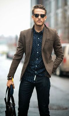 When your girlfriend says 'smart-casual' and you have no idea what she's talking about... We're here to help! Check out these rules for the perfect smart casual outfit she's been dreaming of you in! Smart Casual Menswear, Manama, Man Ray, Smart Casual Outfit, Wnba, Mens Fashion Suits, Mens Winter Fashion