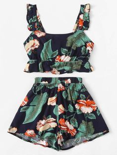 Ruffle Hem Floral Print Top With Shorts | SHEIN USA Embellished Jumpsuit, Top With Shorts, Crop Top Outfits, Tween Outfits, Cute Comfy Outfits, Floral Print Tops, Girls Fashion Clothes, Teen Fashion Outfits, Shorts Set