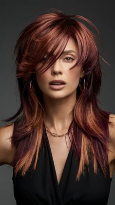 Red And Copper Hair Highlights, Violet Red Hair Color With Highlights, Highlighted Red Hair, Beth Moore Hair, Copper Hair With Highlights, Red Violet Hair Color, Colors For 2024, Androgynous Hair, Hair Color Burgundy