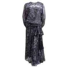 Very rare 20's style sheer silk chiffon haute couture dress with lace designed by Yves Saint Laurent dating to 1989 exactly as seen on the spring 1989 runway. Numbered. Purple leopard print. Approximately a US size 2 or 4. Fully lined. Made in France. Excellent condition with no issues. Yves Saint Laurent Haute Couture, Saint Laurent Haute Couture, Dress Runway, Haute Couture Dresses, 20s Fashion, Designer Evening Dresses, Couture Mode, Silk Floral Dress, Runway Dresses