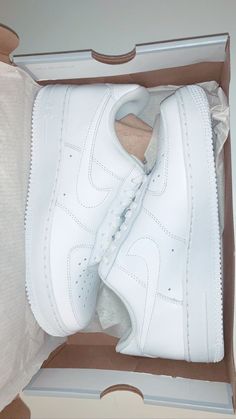 Shoe Inspo, White Nike, Best Sneakers, Trendy Shoes, Shoe Game