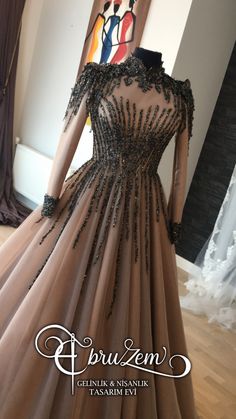 Bridesmaid Dresses Ideas, Fesyen Islam, Gowns Dresses Elegant, Fancy Dresses Long, Indian Gowns Dresses, Muslim Fashion Dress, Sequence Work