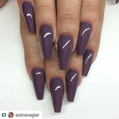 Plum press on nails Normal Nails, Nail Suggestions, Nails Pictures, Plum Nails, Fancy Hands, Burgundy Nails, I Love Nails