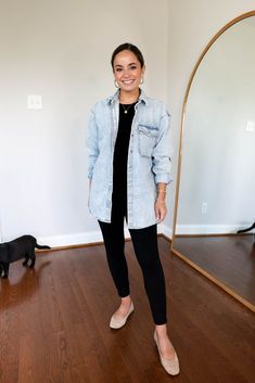 Casual outfit idea with leggings via pumps and push-ups blog | fall outfits | petite fashion | petite style | leggings outfits Fall Outfits Petite, Ways To Wear Leggings, How To Wear Jeans To Work, Give Yourself A Makeover, New Makeup Looks, Outfit For Petite Women, Denim Shirt Outfit, Conservative Outfits, Transform Yourself