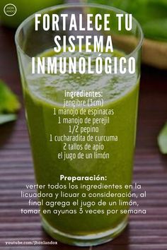 Receta de jugo verde para fortalecer el sistema inmunológico. ingredientes que conforman este jugo son una combinación de lo mas saludable ya que además de tener propiedades anticancerígenas son antiinflamatorios y antioxidantes lo que refuerza el sistema inmunológico. . . #jugos #batidos #licuados #licuadosaludable #jugoscurativos #nutricion #saludable #zumos #sistemainmunologico #sistemainmune #coronavirus #covid19 Healthy Juice Recipes, Natural Juices, Food Help, Detox Juice, Healthy Juices, Ketogenic Recipes, Green Smoothie, Juicing Recipes, Detox Drinks