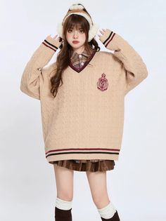 ❤︎American college style emblem V-neck loose knit❤︎

⚠Please allow 2 weeks for the product to be shipped Cotton V-neck Sweater For College, Casual V-neck School Sweater, Preppy College Sweater For Winter, Preppy Winter School Sweater, Preppy Winter Sweater For School, V-neck Sweater For School In Fall, Fall V-neck School Sweater, Casual V-neck Sweater For School, Long Sleeve Winter Sweater For Campus