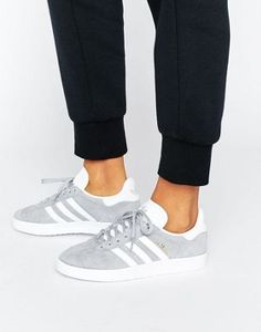 adidas Originals – Gazelle – Graue Sneaker mit Besatz in Schlangenoptik Tennis Shoes Outfit, Women's Street Style, Victorias Secret Models, Adidas Outfit, Milan Fashion Weeks, Paris Street, Sneakers Outfit