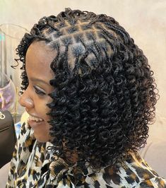 Curled Box Bob Braids Corkscrew Braids, Braids Bob Style, Afro Hair Tips, Crochet Braids Hairstyles Curls, Short Bob Braids, Bob Braids