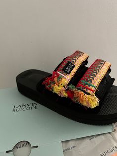 Lanvin Slides, Crocs Fashion, Trendy Shoes Sneakers, Mode Zara, Fresh Shoes