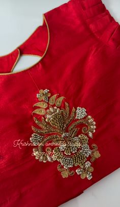 Butties Maggam Work, Simple Blouse Embroidery Designs, Blouse Designs High Neck, New Saree Blouse Designs, Latest Model Blouse Designs