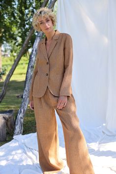 Elegant Striped Linen Two Pieces Suit OFFON Clothing - Etsy Tailored Striped Linen Blazer, Striped Linen Blazer For Spring, Spring Striped Linen Blazer, Honey Ginger, Womens Suits, Linen Blazer, Fitted Silhouette, Striped Linen, Casual Fits