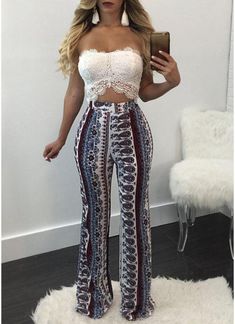 Forbidden Pants, High Waisted Pants Outfit, Casual Pants Style, Printed Wide Leg Pants, Summer Style Casual, Going Out Outfits, Bell Bottom, Flared Jeans, Ladies Dress Design