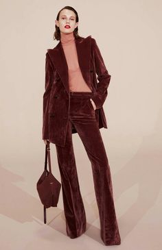 Resort 2017 Fashion, Velvet Aesthetic, Fashion Background, Tall Fashion, Va Va Voom, 2017 Fashion, Velvet Fashion, Aesthetic Outfit, Fashion Tips For Women