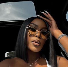 Baddie Shades, Glamour Makeup, Stylish Glasses, Ideas For Instagram Photos, Black Girls Hairstyles