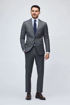 Light Grey Suit, Mens Office Wear, Grey Suit Men, Charcoal Gray Suit, Charcoal Suit, Light Grey Suits, Bank Check, Suit Pin, Lawyer Outfit