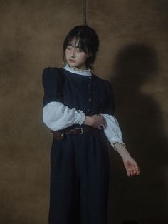 Composition : 100% washed linenColor : vintage charcoalCountry of Origin : KOREA Chanel Fits, Victorian Academia, Pumpkin Girl, Vintage Attire, Academia Fashion, Sewing Notions, 18th Century, Fashion Inspiration, Jumpsuit Dress