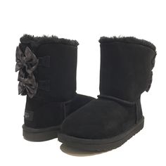 Authentic Ugg “Bailey Bow Ii Ugg Graphic” Youth Boots -Model: 1138234k -Color: Black -Size: Youth Us 3 / Eu 35 / Uk 2 -New With Box Details: -Twinface Sheepskin -Pretreated To Repel Moisture -Fixed Bows Along Rear Shaft -Cushioning Foam Insole With Uggpure Wool Lining -Treadlite By Ugg Outsole -Nylon Binding ==Pictures In This Listing Are From The Actual Item Being Sold. Please Refer To Them For Details.== ===100% Authentic! Buy With Confidence Inside Tag Had Been Marked By The Dealer To Prevent In-Store Returns=== Toddler Ugg Boots, Baby Ugg Boots, Waterproof Uggs, Ugg Bailey Bow, Girls Ugg Boots, Ugg Booties, Kids Ugg Boots, Chestnut Boots, Star Boots