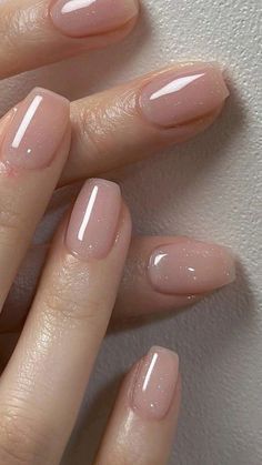 Natural Nails Manicure, Unghie Sfumate, Subtle Nails, Work Nails, Makijaż Smokey Eye, Pink Nail Polish, Pink Nail, Classy Nails