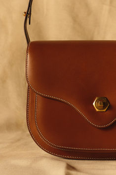 Defining American Style: Luxury Leather Goods and Handbags, since 1845 | The Jane | #MarkCross No Frills, New Product, Patina