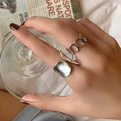 Creative Hollow Geometric Silver Width Rings Plata Aesthetic, Minimalist Silver Ring, Boho Men, Friendship Rings, Fashion Creative, Trendy Ring, Geometric Ring, Party Jewelry, Minimalist Rings