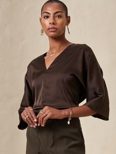 V-Neck Dolman Top | Banana Republic Factory Modern V-neck Relaxed Fit Blouse, Chic Belted V-neck Top, Sleek Viscose V-neck Top, Banana Republic Silk, Chic Stretch V-neck Puff Sleeve Top, Dolman Top, Top Banana, Dolman Sleeve, Cowl Neck