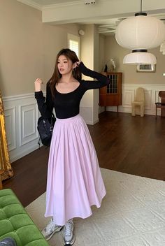 The perfect pink midi skirt for spring! With a pleated flare silhouette, side pockets and concealed back zipper, this skirt mixes and matches easily, and looks cute all day. Lined. S: 25" waist, 29.5" lengthM: 26.5" waist, 29.5" lengthL: 28" waist, 30" lengthXL: 29.5" waist, 30" length