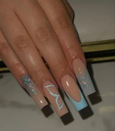 Coffin Blue Nails Designs, Flashy Nail Designs, Light Blue Almond Nails Design, Light Blue Marble Nails, Cinderella Inspired Nails, Light Blue Acrylic Nails, Y2k Nail Designs, Easy Nail Polish, Y2k Nail