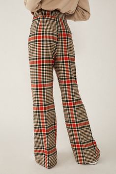 Rent Plaid Jules Pants from Nuuly. Pick 6 items for $98/month. Free shipping + returns. Funky Christmas Outfit, Flannel Tied Around Waist, Plaid Leggings Outfit, The Nanny Fashion, Cute Work Pants, Fall Outfits With Jeans, Edgy Work Outfits, Xmas Clothes, Fall Office Outfits