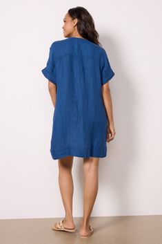 The Sanibel Basketweave Dress from Faherty is the ultimate barefoot summer dress, crafted in luxe linen, this dress features a v-neckline, rolled short sleeves, side pockets, and a relaxed oversized fit. | FAHERTY Women's Sanibel Basketweave Dress, Size XL, Blue Brand Style Guide, Fashion 101, Fall Shopping, Tee Dress, Work Fashion, Fashion Flats, Fall Trends, Medium Blue, Trending Shoes