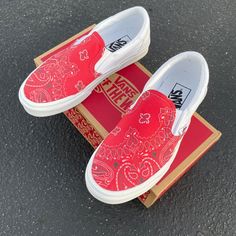 Red Bandana Print - Custom Slip On Vans Rolling Loud Outfits, Custom Slip On Vans, Vans Shoes Fashion, Custom Bandana, Popular Prints, Painted Vans, Slip On Vans, Denim Crafts, Red Bandana