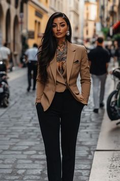 Business Casual Outfits For Women With Tattoos, Classy Tattooed Women Outfit, Women Tattoos Neck, Tattooed Business Woman, Old Money Style For Women, Womens Fitted Suit, Blazer Bodysuit Outfit, Tattoo Model Women, Edgy Old Money Aesthetic